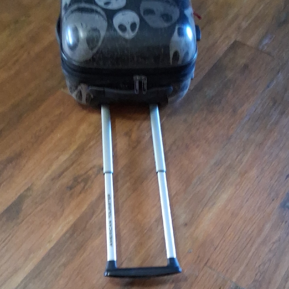 American Tourister Disney Nightmare Before Christmas Jack Skellington Suitcase - Picture 6 of 12